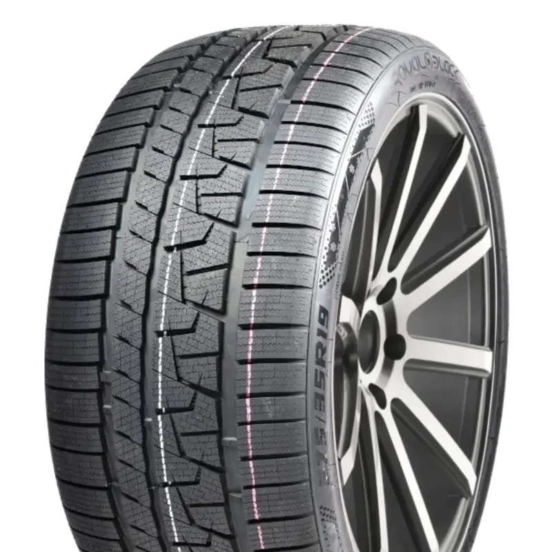 Royal Black Royal Winter UHP 225/40 R19 93 V